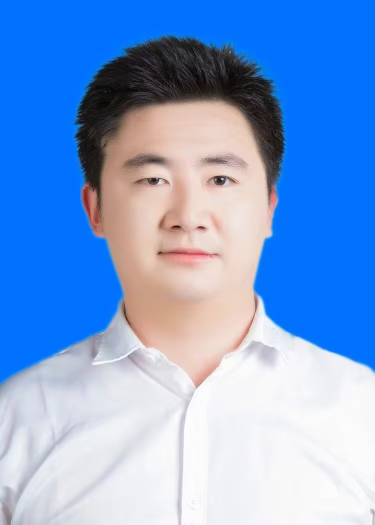 张亚杰